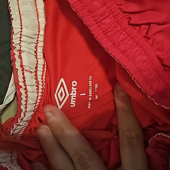 2 Umbro running shorts size large - Picture 4 of 6